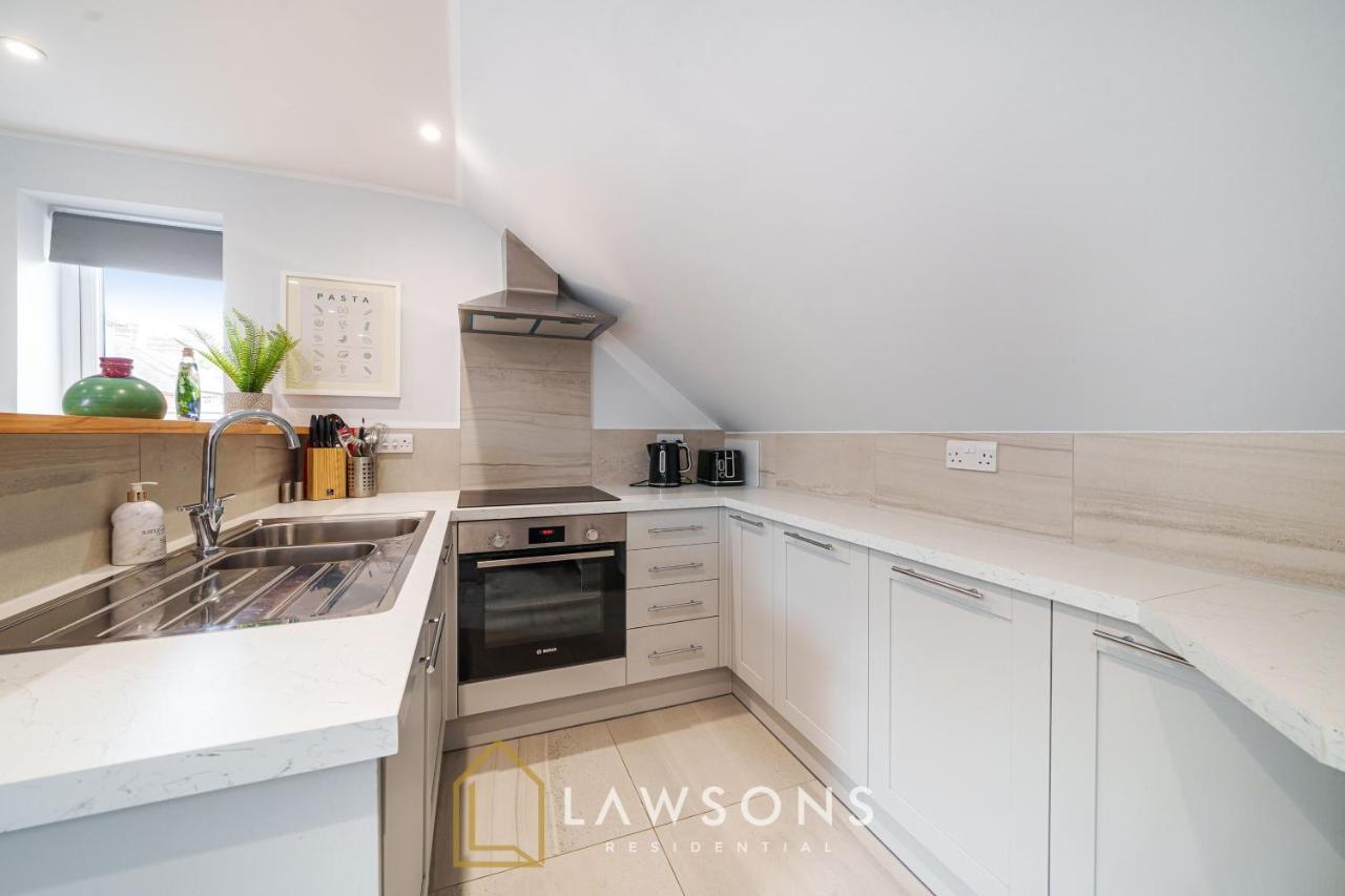 Loft Living By Lawsons With Parking Leilighet Windsor Eksteriør bilde