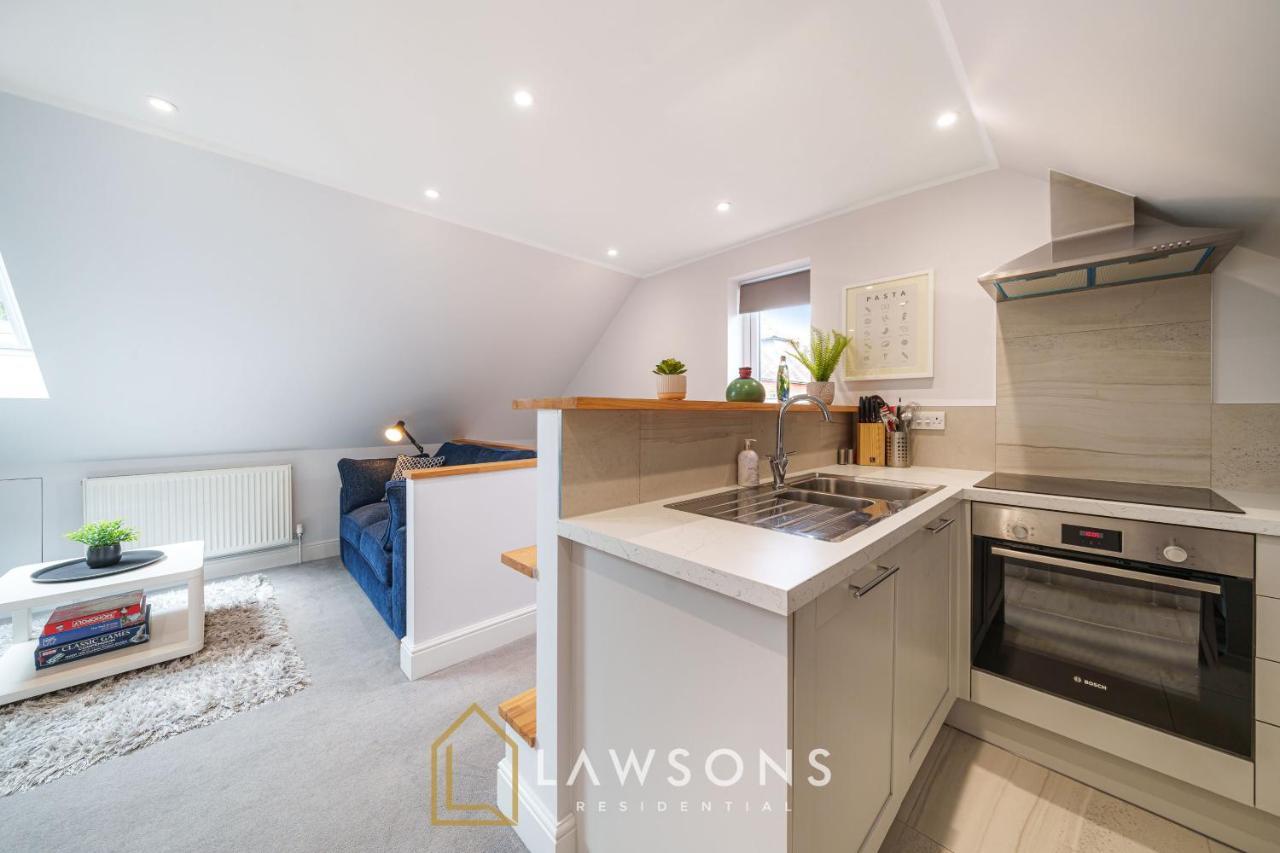 Loft Living By Lawsons With Parking Leilighet Windsor Eksteriør bilde